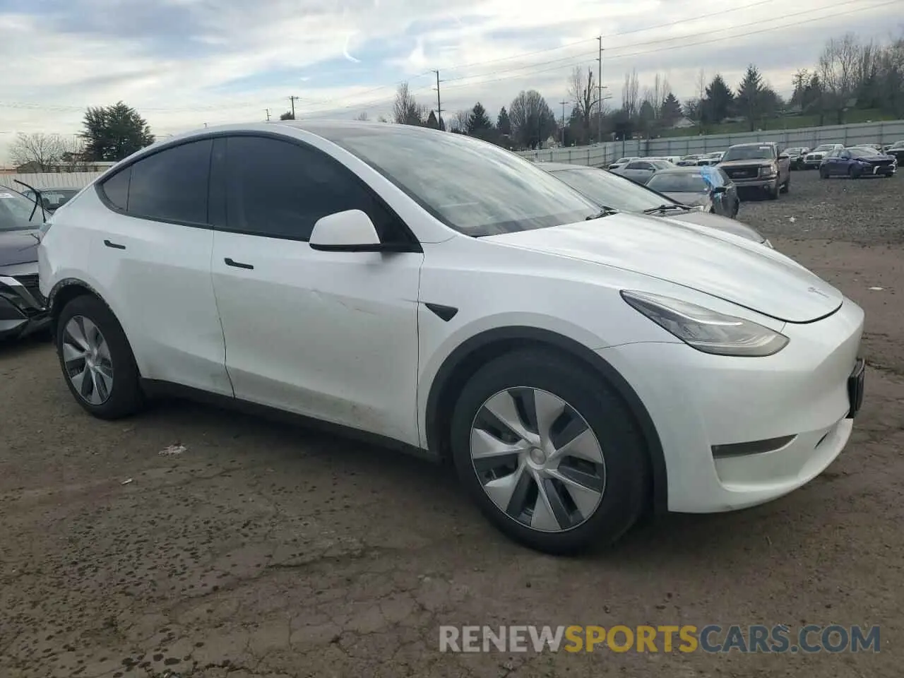 4 Photograph of a damaged car 7SAYGDEE3PA130988 TESLA MODEL Y 2023