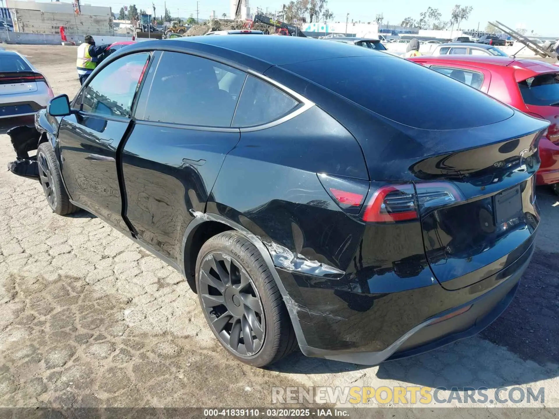 3 Фотография поврежденного автомобиля 7SAYGDEE3PA131056 TESLA MODEL Y 2023