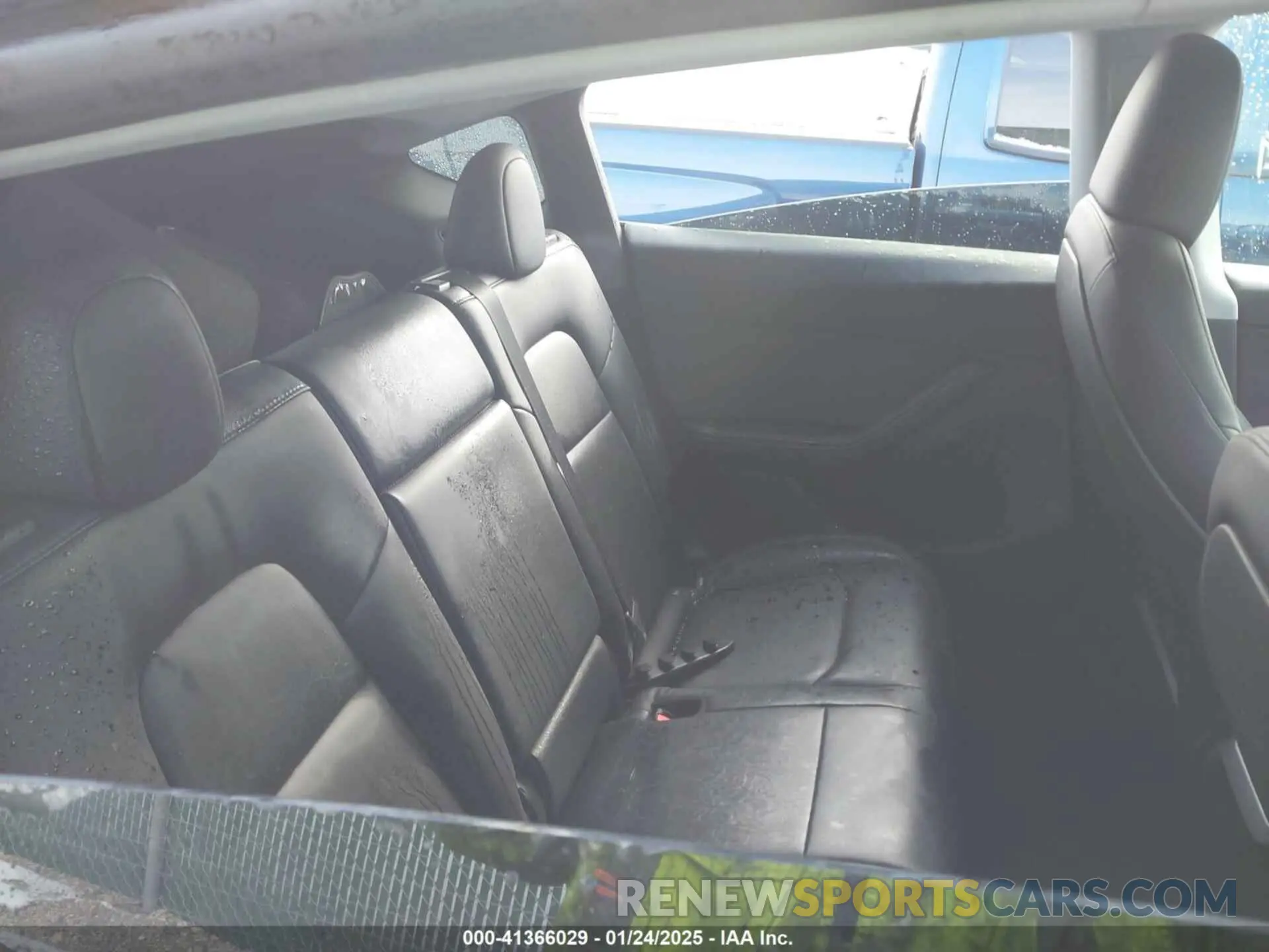 8 Photograph of a damaged car 7SAYGDEE3PA158872 TESLA MODEL Y 2023