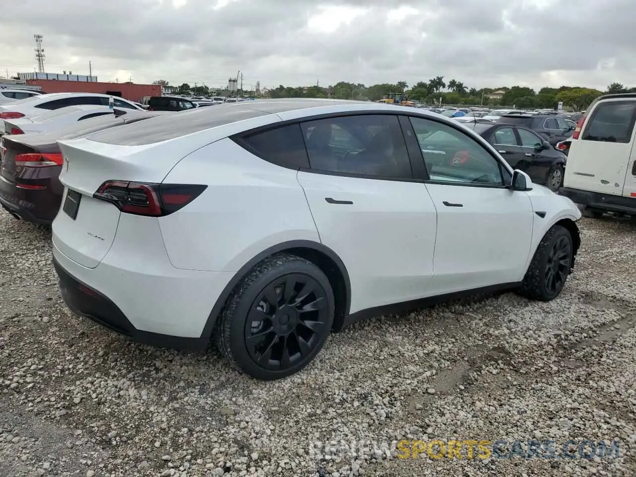 3 Фотография поврежденного автомобиля 7SAYGDEE3PA178314 TESLA MODEL Y 2023