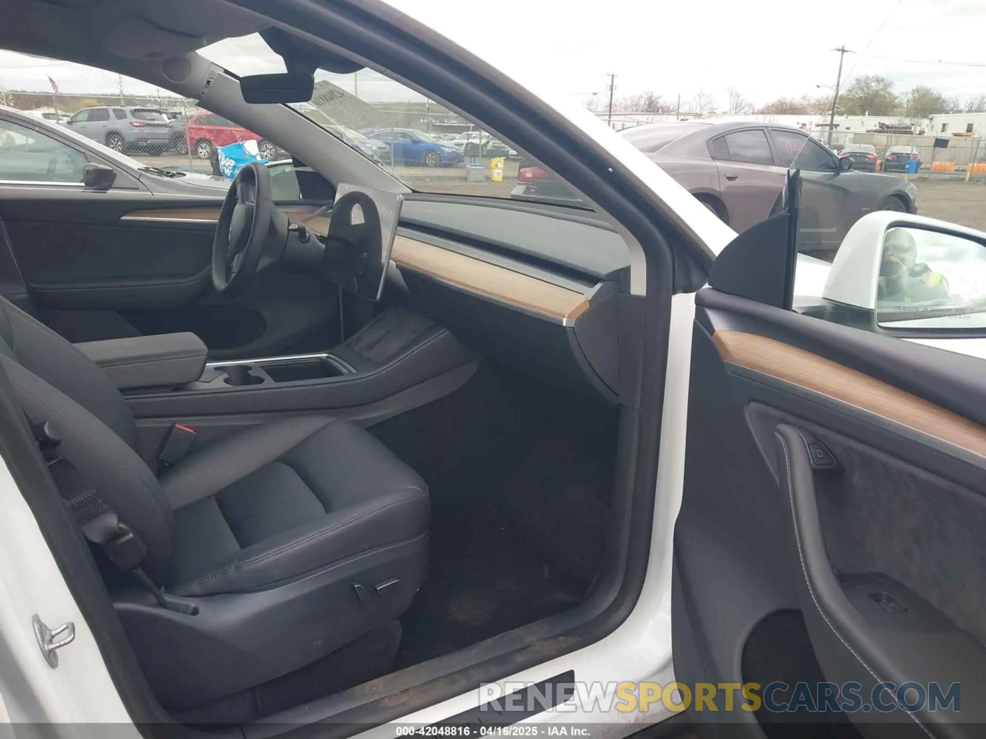 3 Фотография поврежденного автомобиля 7SAYGDEE3PA201719 TESLA MODEL Y 2023