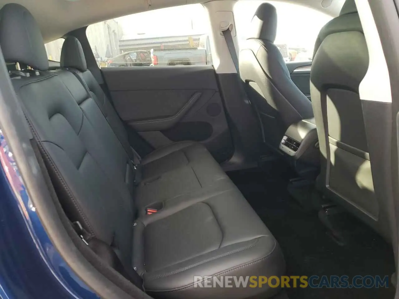 10 Photograph of a damaged car 7SAYGDEE3PA204345 TESLA MODEL Y 2023