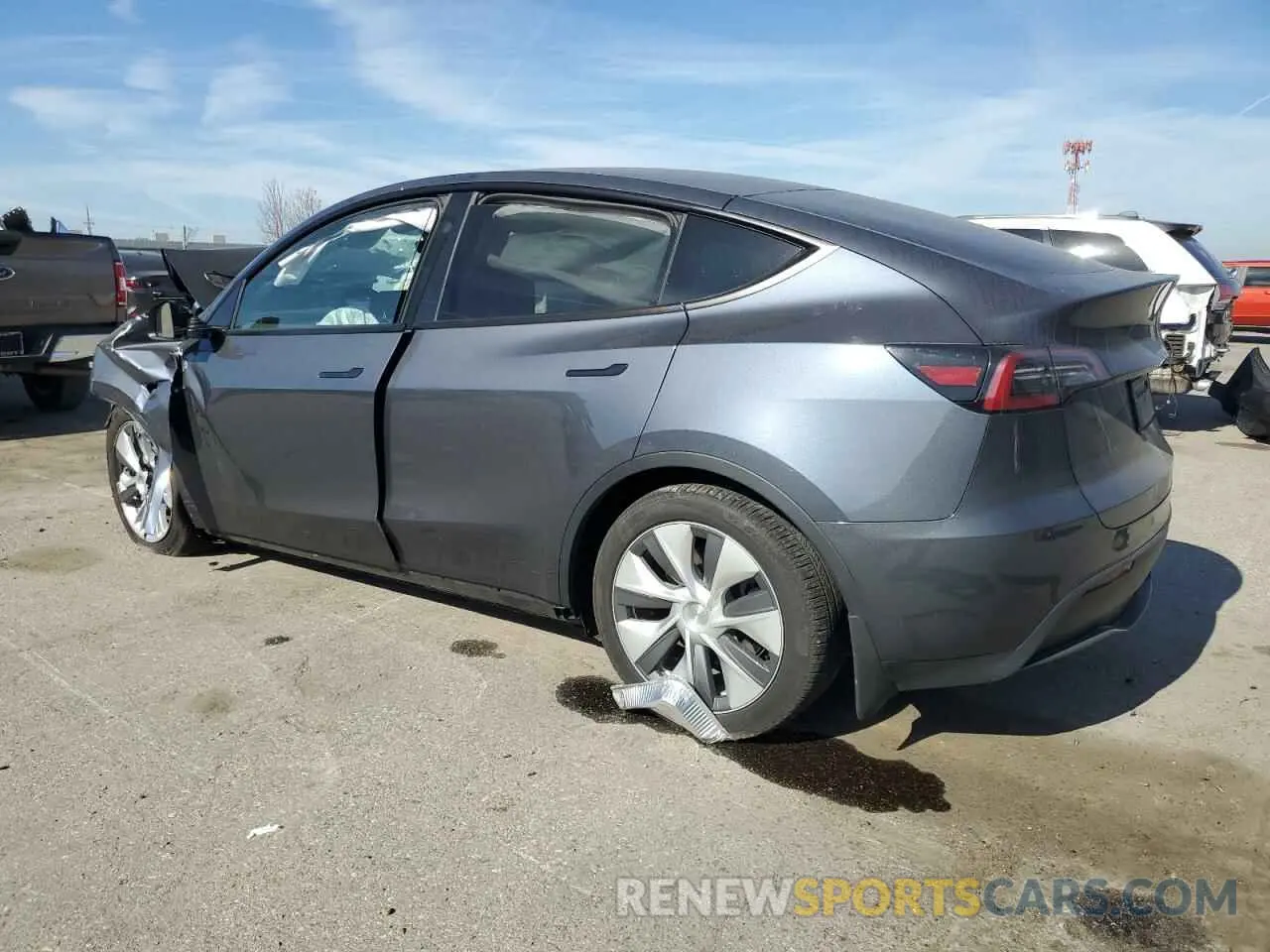 2 Photograph of a damaged car 7SAYGDEE3PA211165 TESLA MODEL Y 2023
