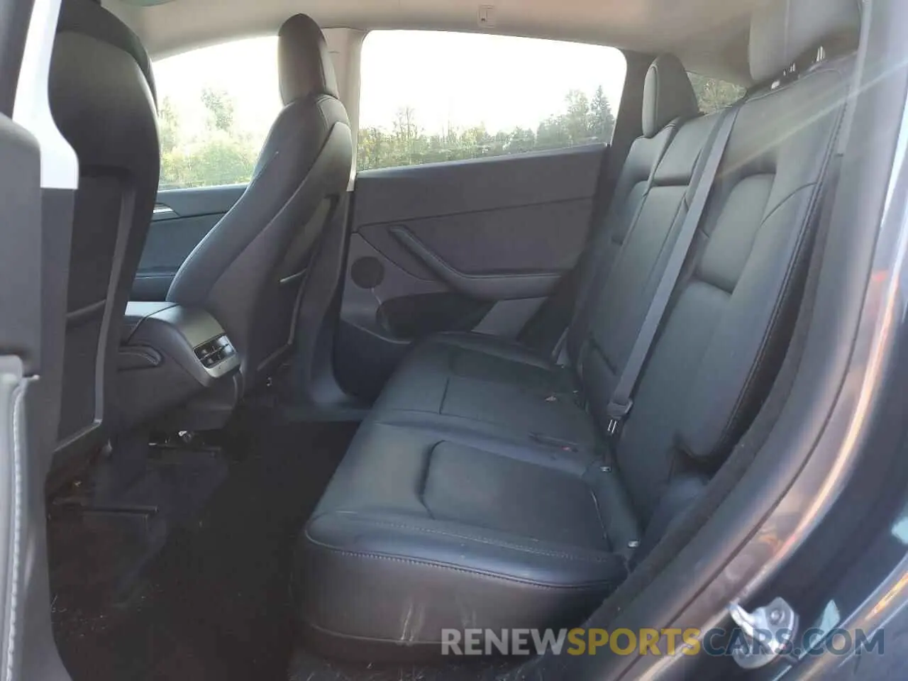 11 Photograph of a damaged car 7SAYGDEE3PF592826 TESLA MODEL Y 2023