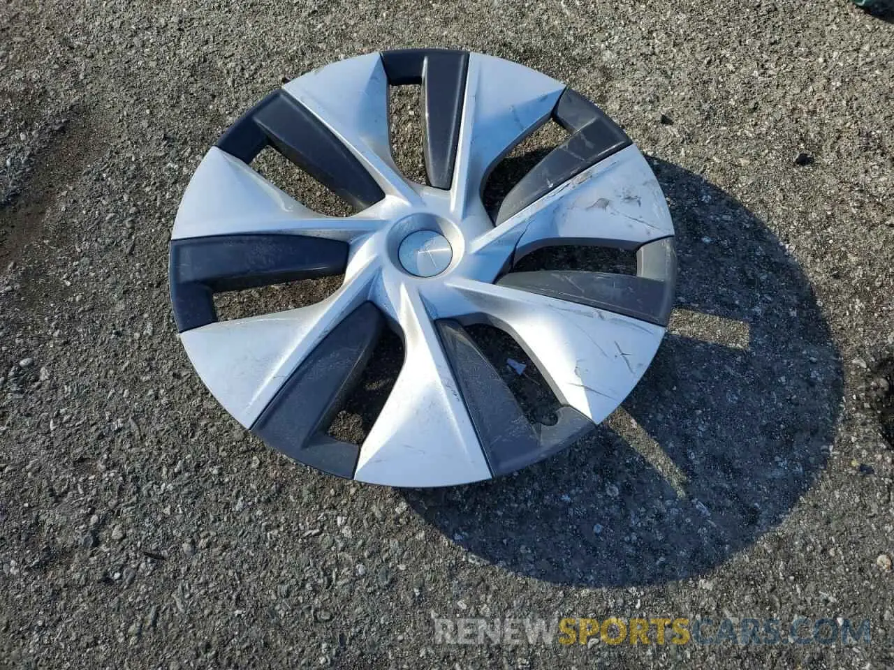 13 Photograph of a damaged car 7SAYGDEE3PF592826 TESLA MODEL Y 2023