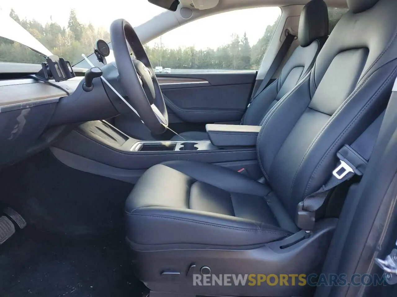 7 Photograph of a damaged car 7SAYGDEE3PF592826 TESLA MODEL Y 2023