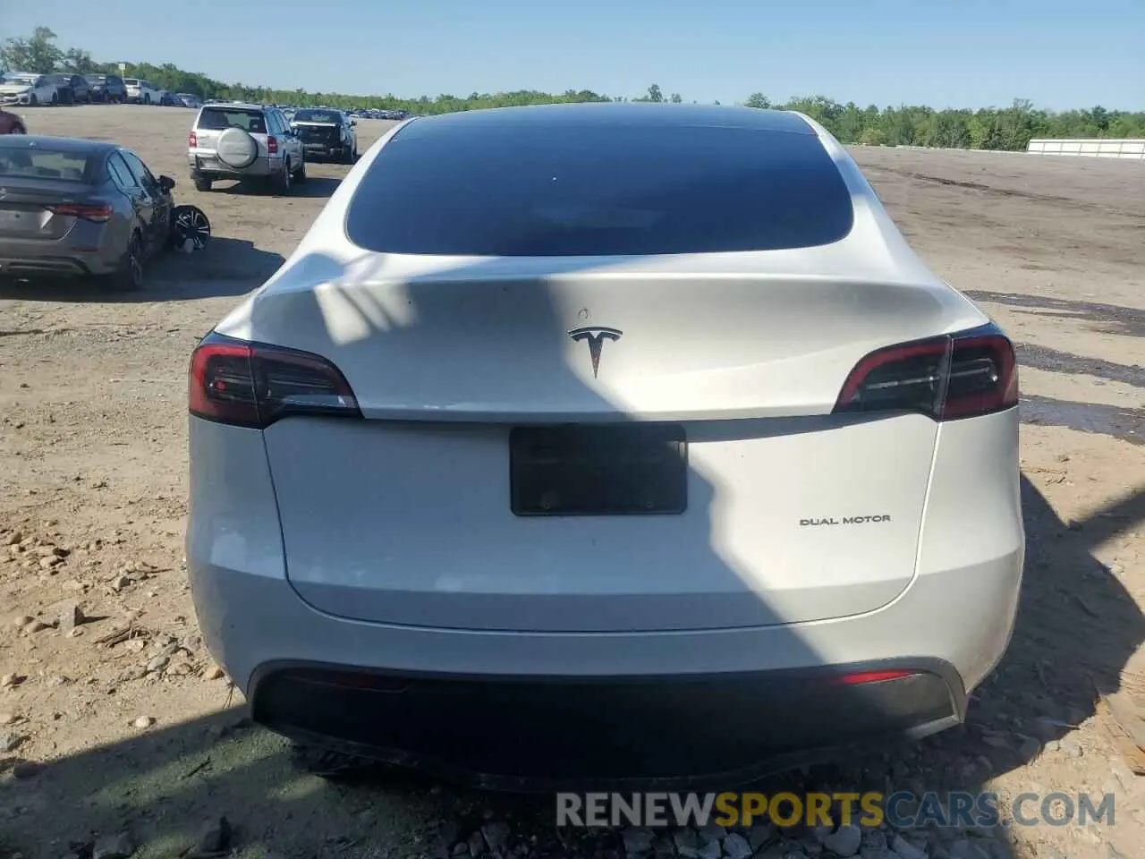 6 Photograph of a damaged car 7SAYGDEE3PF614078 TESLA MODEL Y 2023