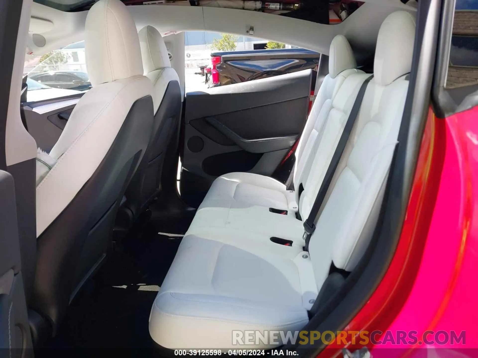 8 Photograph of a damaged car 7SAYGDEE3PF616588 TESLA MODEL Y 2023
