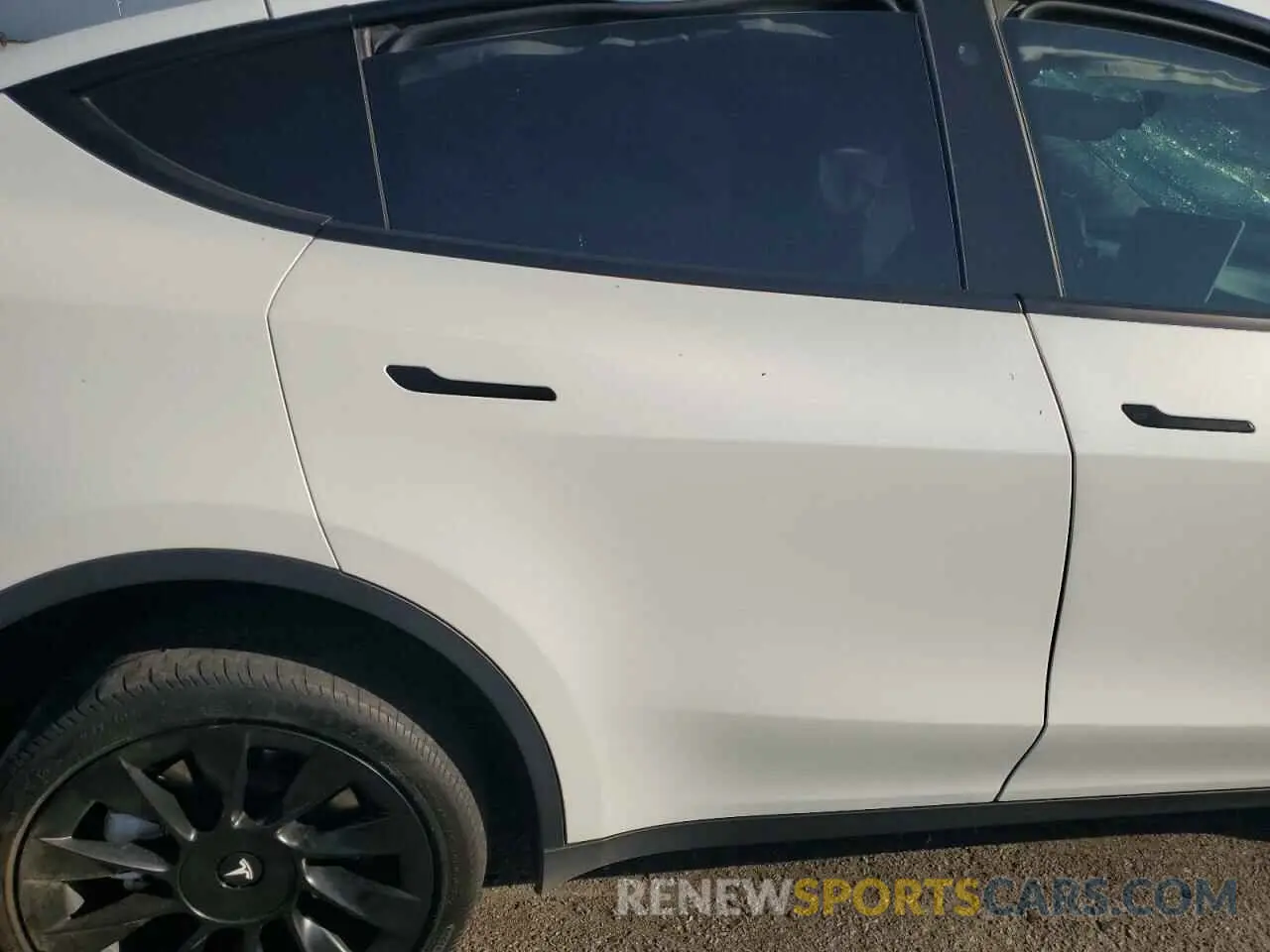 11 Photograph of a damaged car 7SAYGDEE3PF623251 TESLA MODEL Y 2023