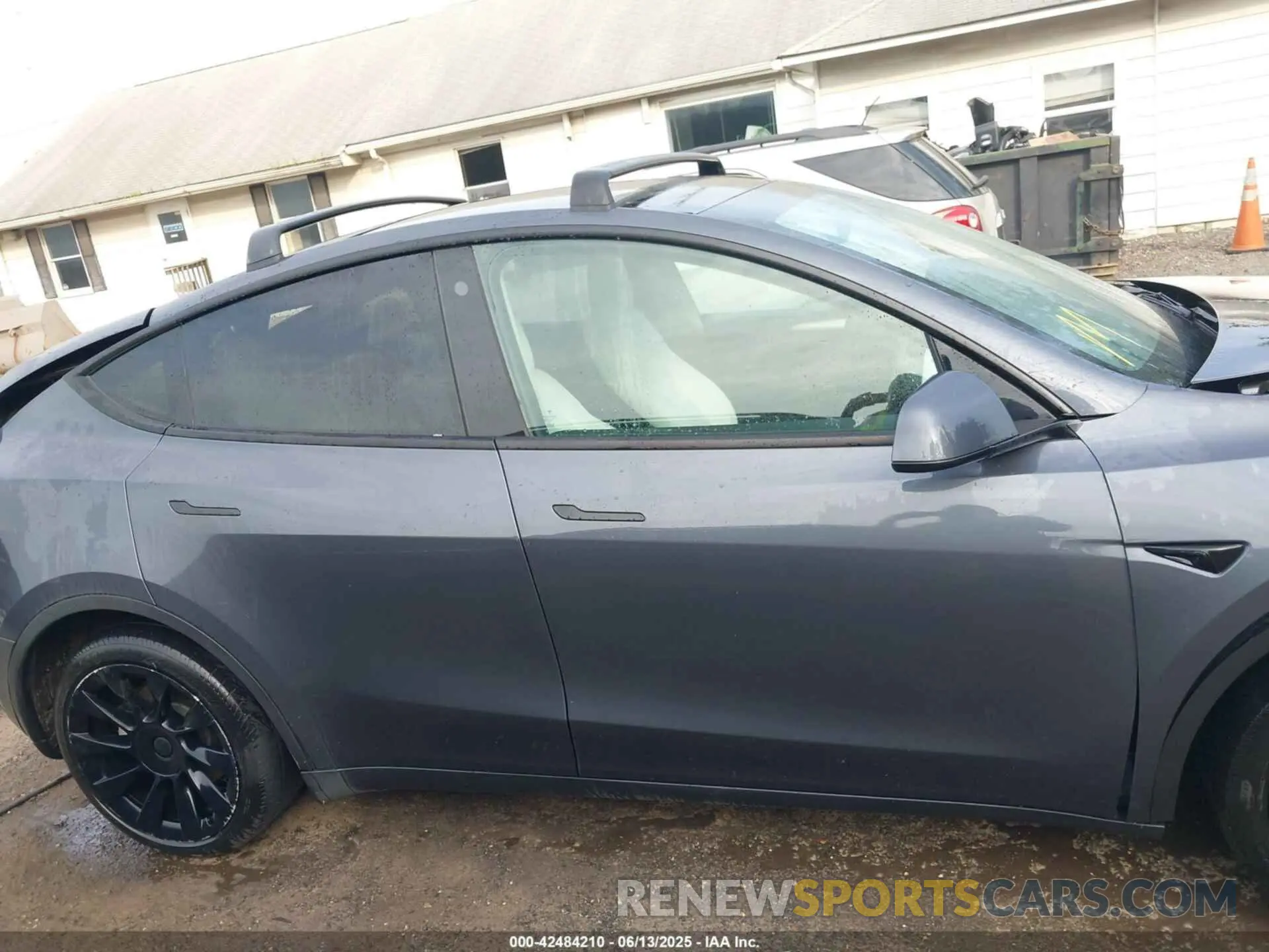 12 Фотография поврежденного автомобиля 7SAYGDEE3PF631527 TESLA MODEL Y 2023