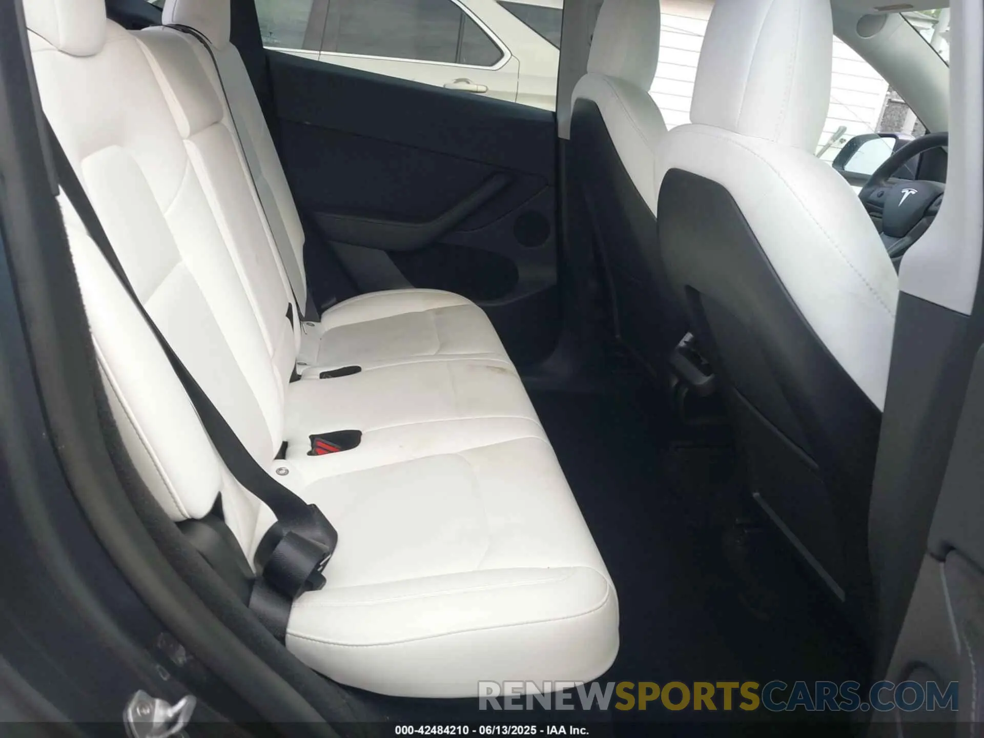 8 Фотография поврежденного автомобиля 7SAYGDEE3PF631527 TESLA MODEL Y 2023