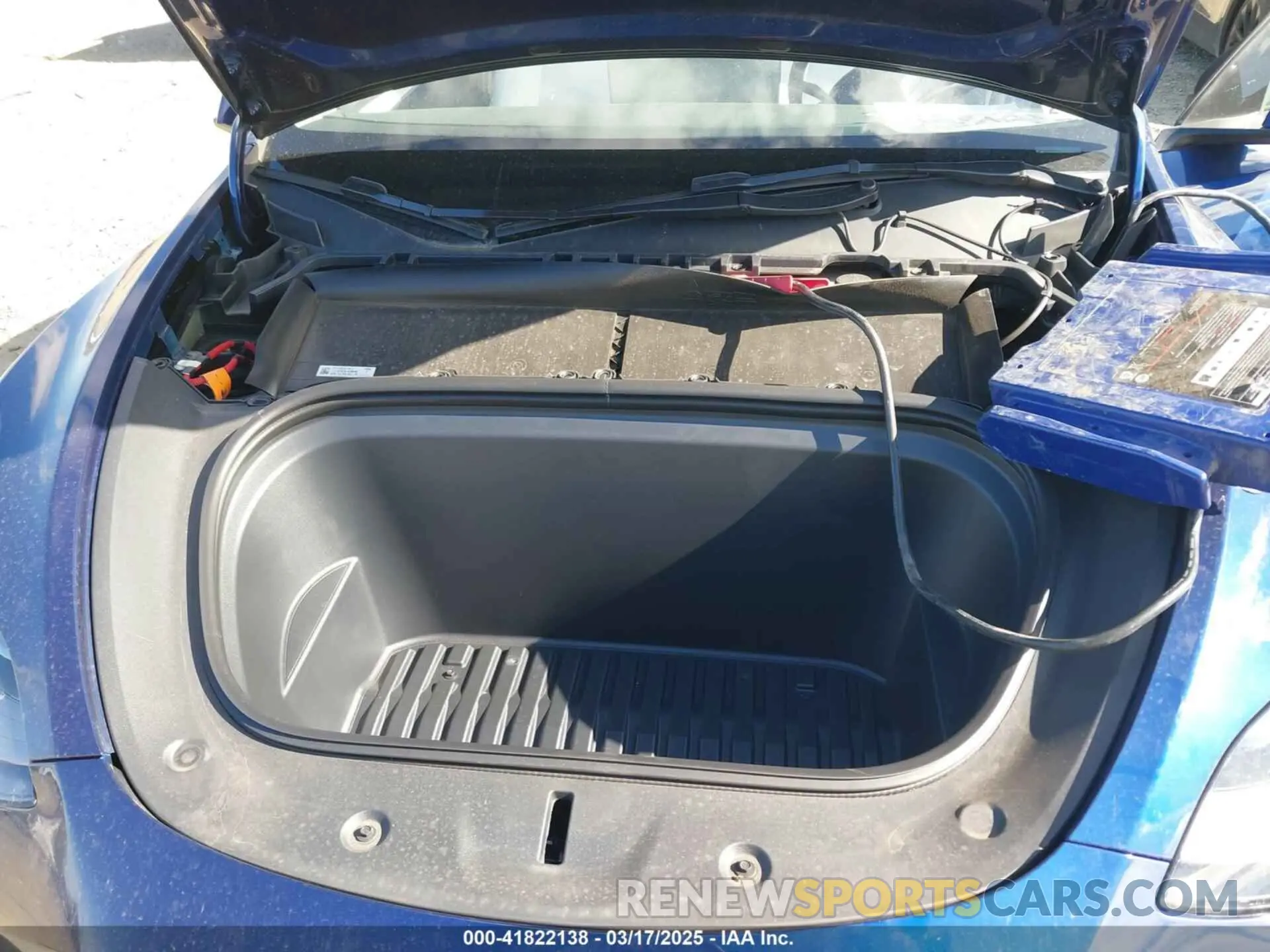 10 Photograph of a damaged car 7SAYGDEE3PF674457 TESLA MODEL Y 2023