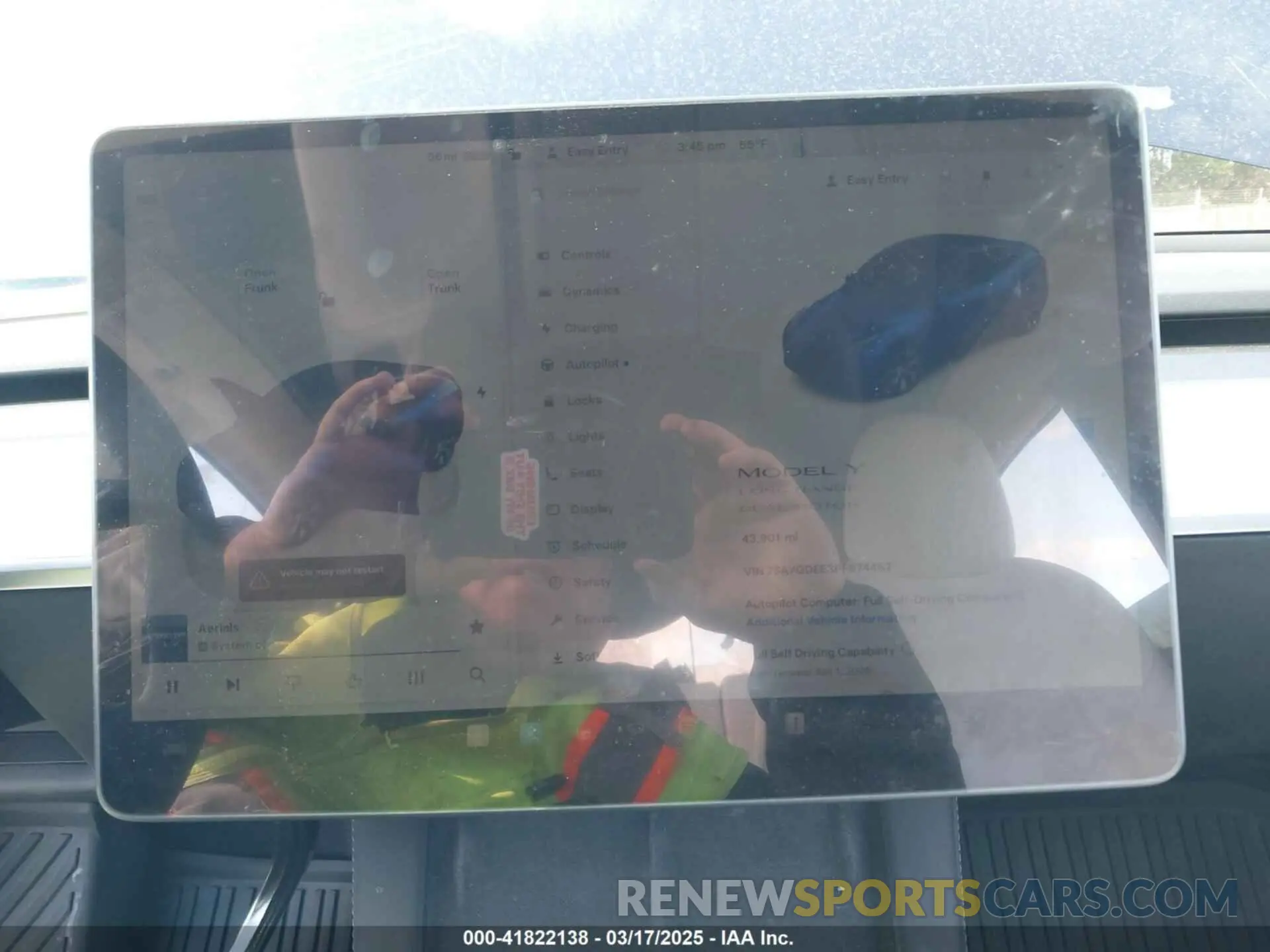 7 Photograph of a damaged car 7SAYGDEE3PF674457 TESLA MODEL Y 2023