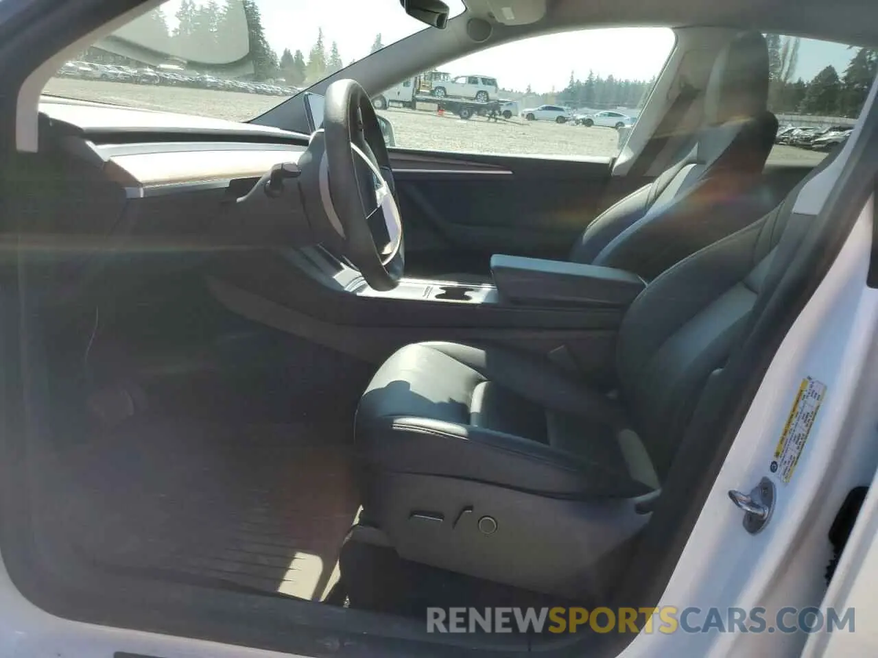7 Photograph of a damaged car 7SAYGDEE3PF751019 TESLA MODEL Y 2023