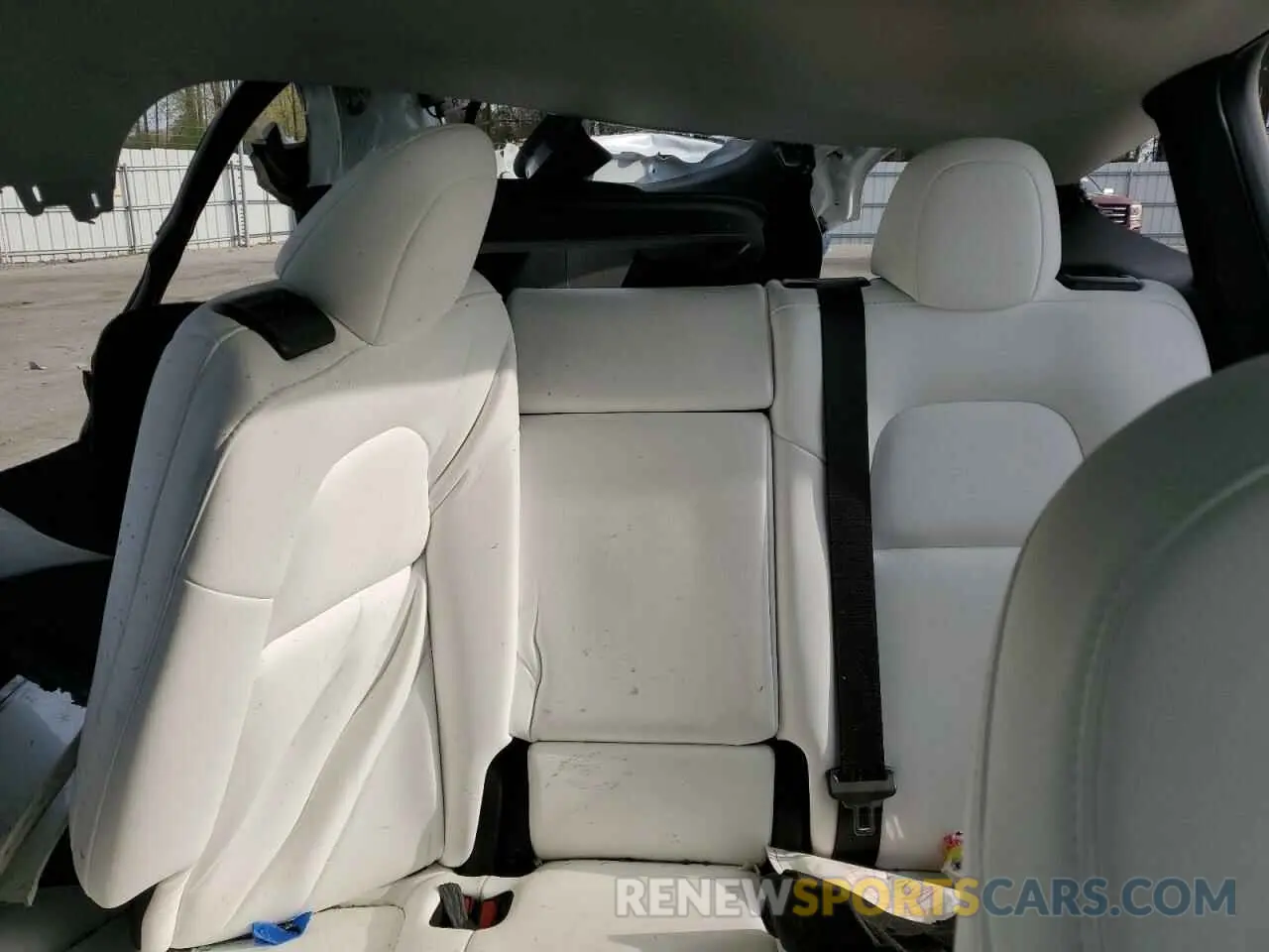 10 Photograph of a damaged car 7SAYGDEE3PF779919 TESLA MODEL Y 2023