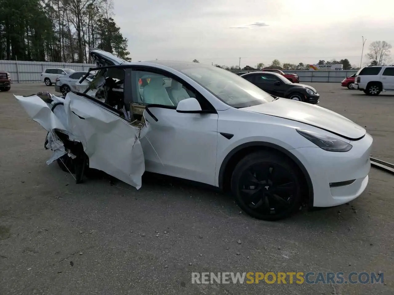 4 Photograph of a damaged car 7SAYGDEE3PF779919 TESLA MODEL Y 2023