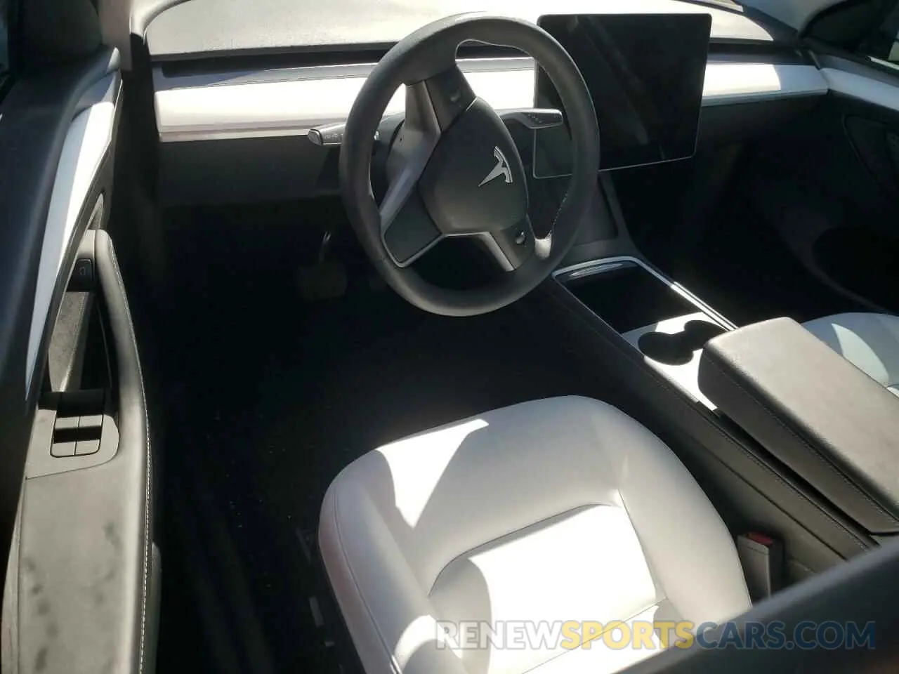 8 Photograph of a damaged car 7SAYGDEE3PF797238 TESLA MODEL Y 2023