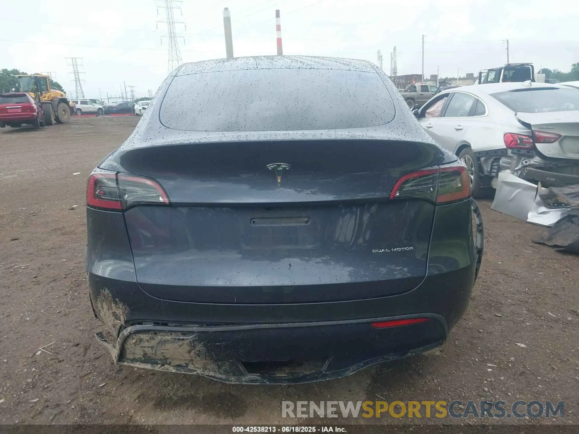 15 Фотография поврежденного автомобиля 7SAYGDEE3PF804236 TESLA MODEL Y 2023