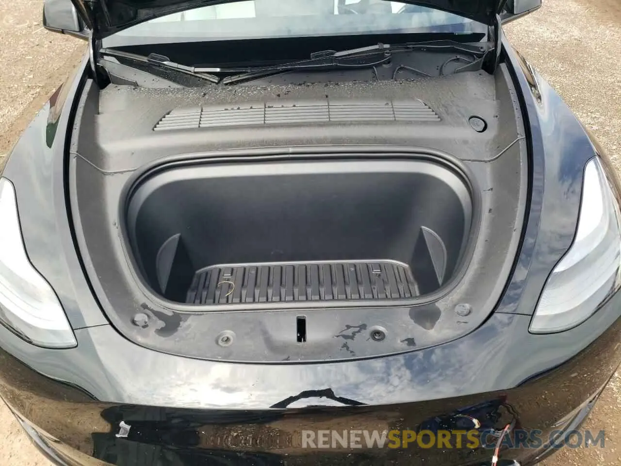 11 Photograph of a damaged car 7SAYGDEE3PF810604 TESLA MODEL Y 2023