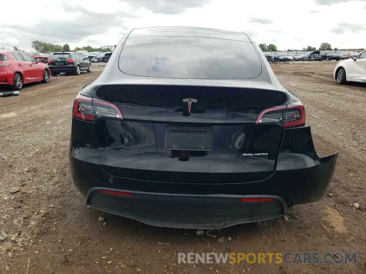 6 Photograph of a damaged car 7SAYGDEE3PF810604 TESLA MODEL Y 2023