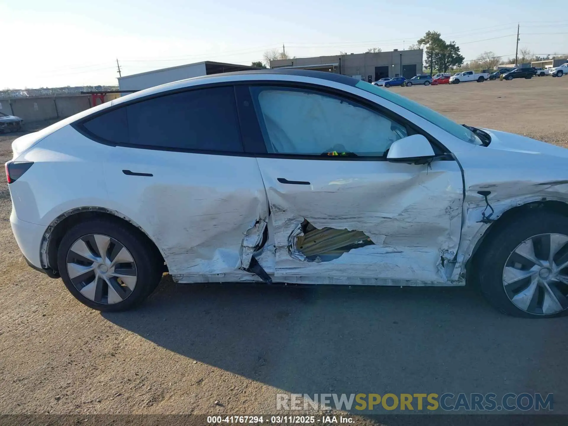 14 Photograph of a damaged car 7SAYGDEE3PF817097 TESLA MODEL Y 2023