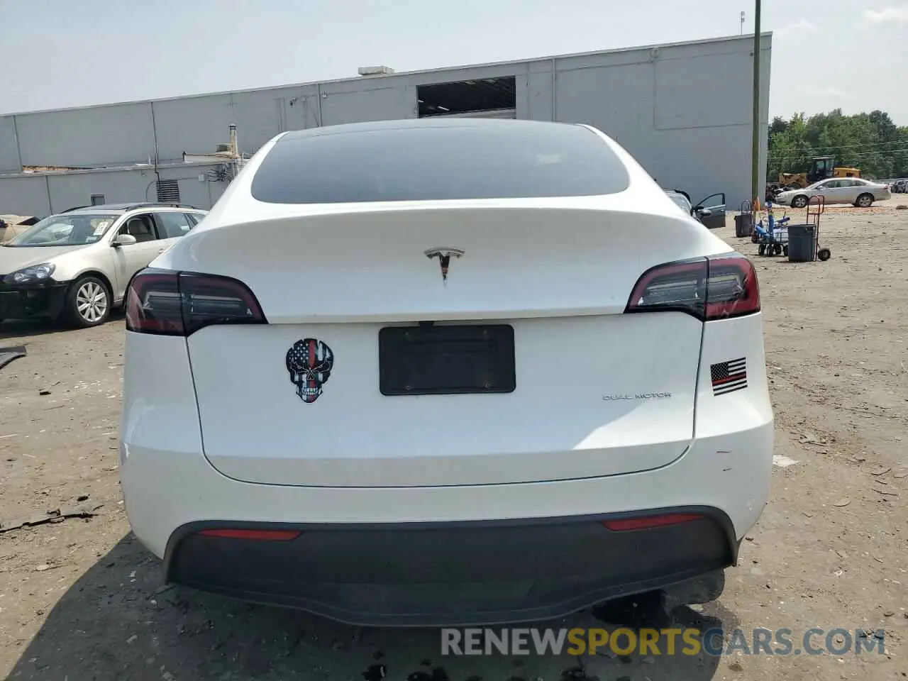 6 Photograph of a damaged car 7SAYGDEE3PF828732 TESLA MODEL Y 2023