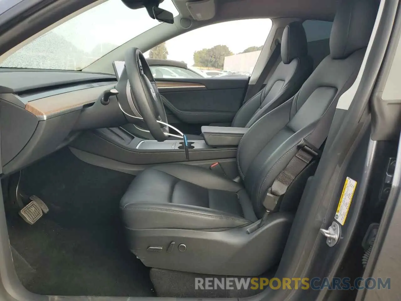 7 Photograph of a damaged car 7SAYGDEE3PF832005 TESLA MODEL Y 2023