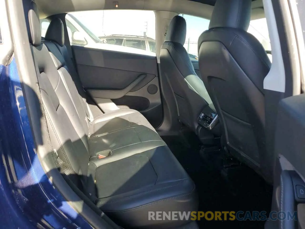 11 Photograph of a damaged car 7SAYGDEE3PF877073 TESLA MODEL Y 2023