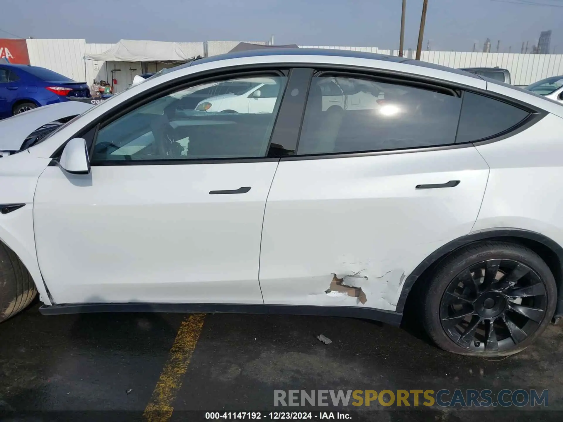 13 Фотография поврежденного автомобиля 7SAYGDEE3PF900030 TESLA MODEL Y 2023