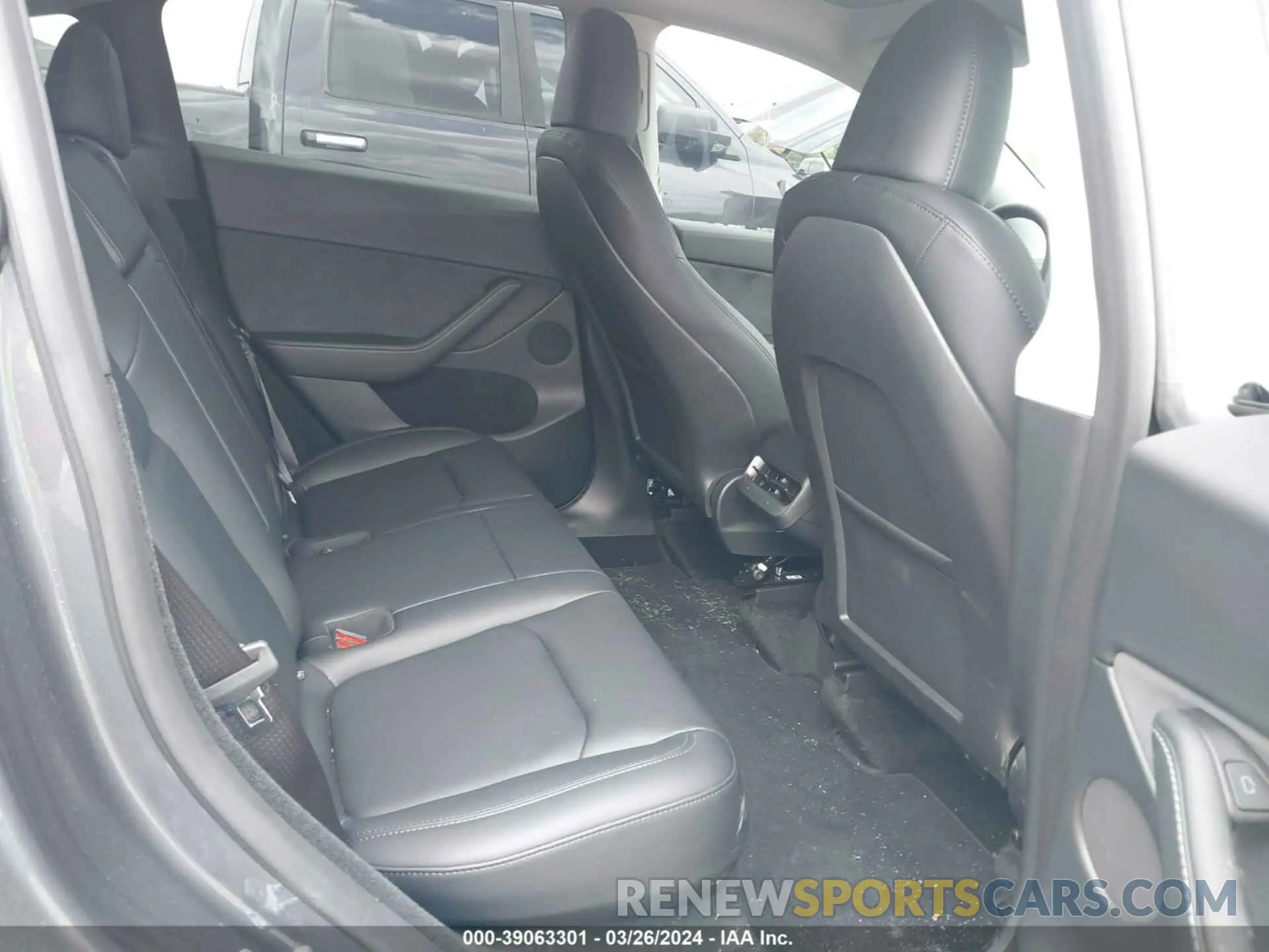 8 Photograph of a damaged car 7SAYGDEE3PF915353 TESLA MODEL Y 2023