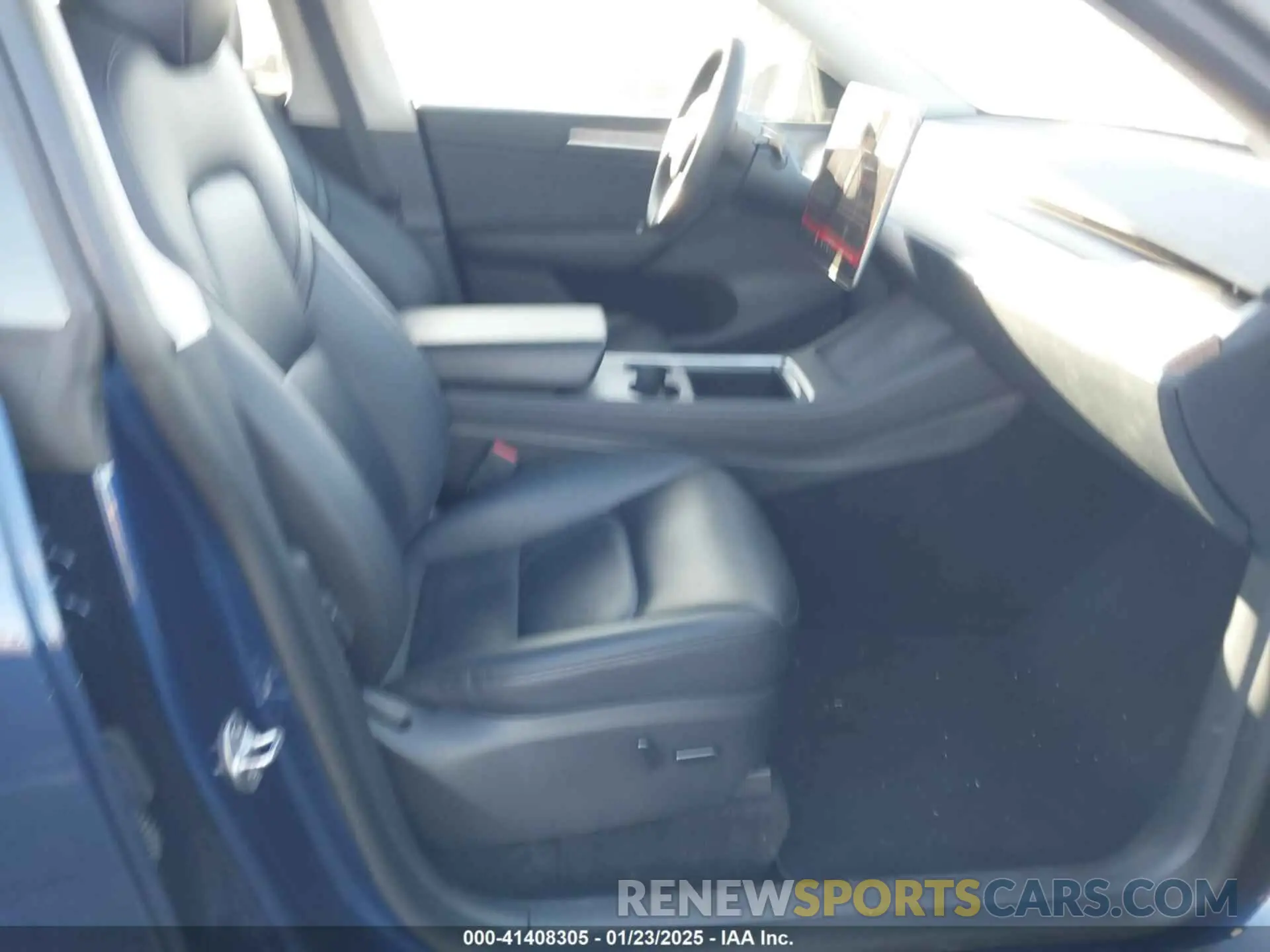 5 Photograph of a damaged car 7SAYGDEE4PA035856 TESLA MODEL Y 2023