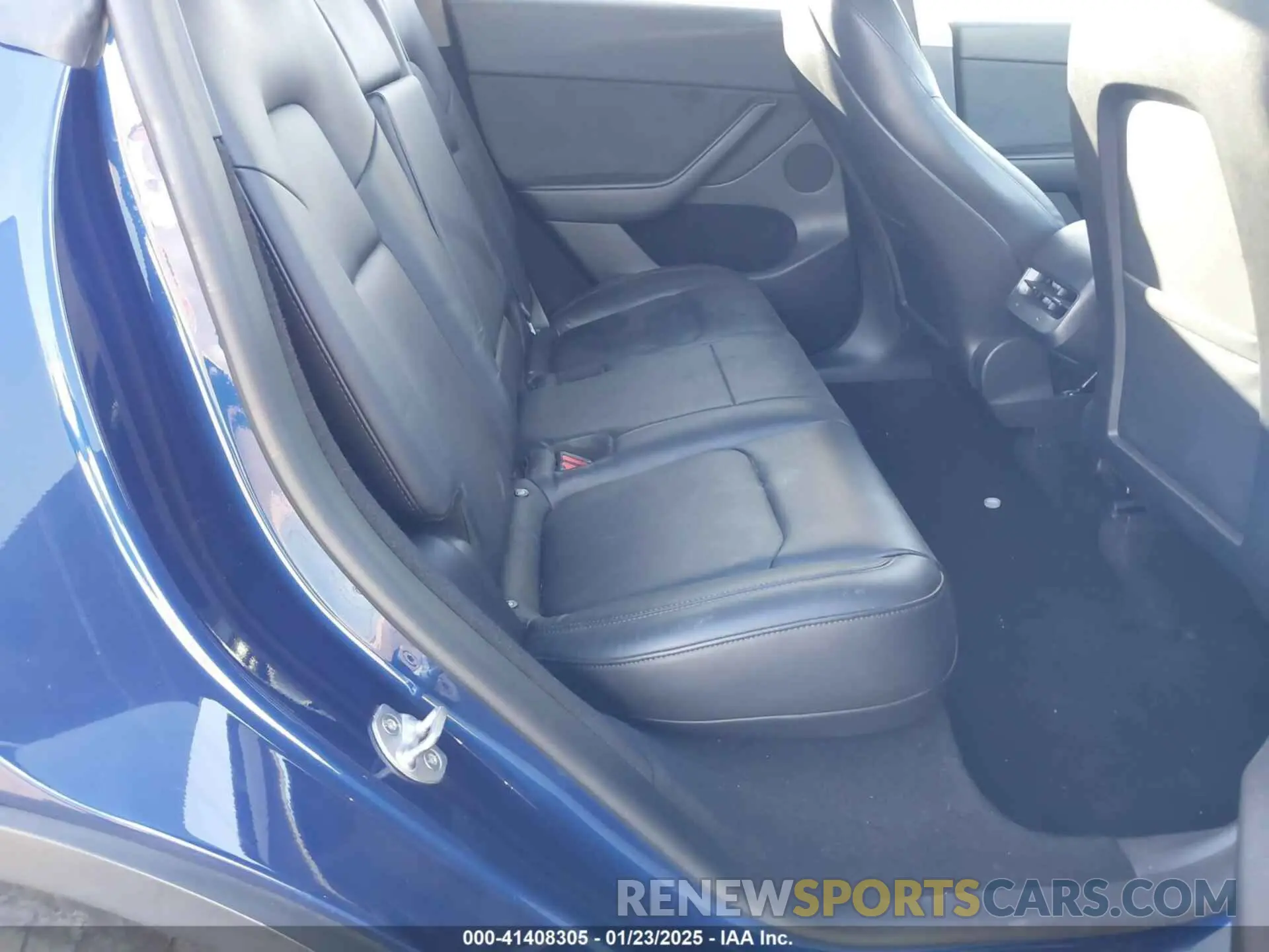 8 Photograph of a damaged car 7SAYGDEE4PA035856 TESLA MODEL Y 2023