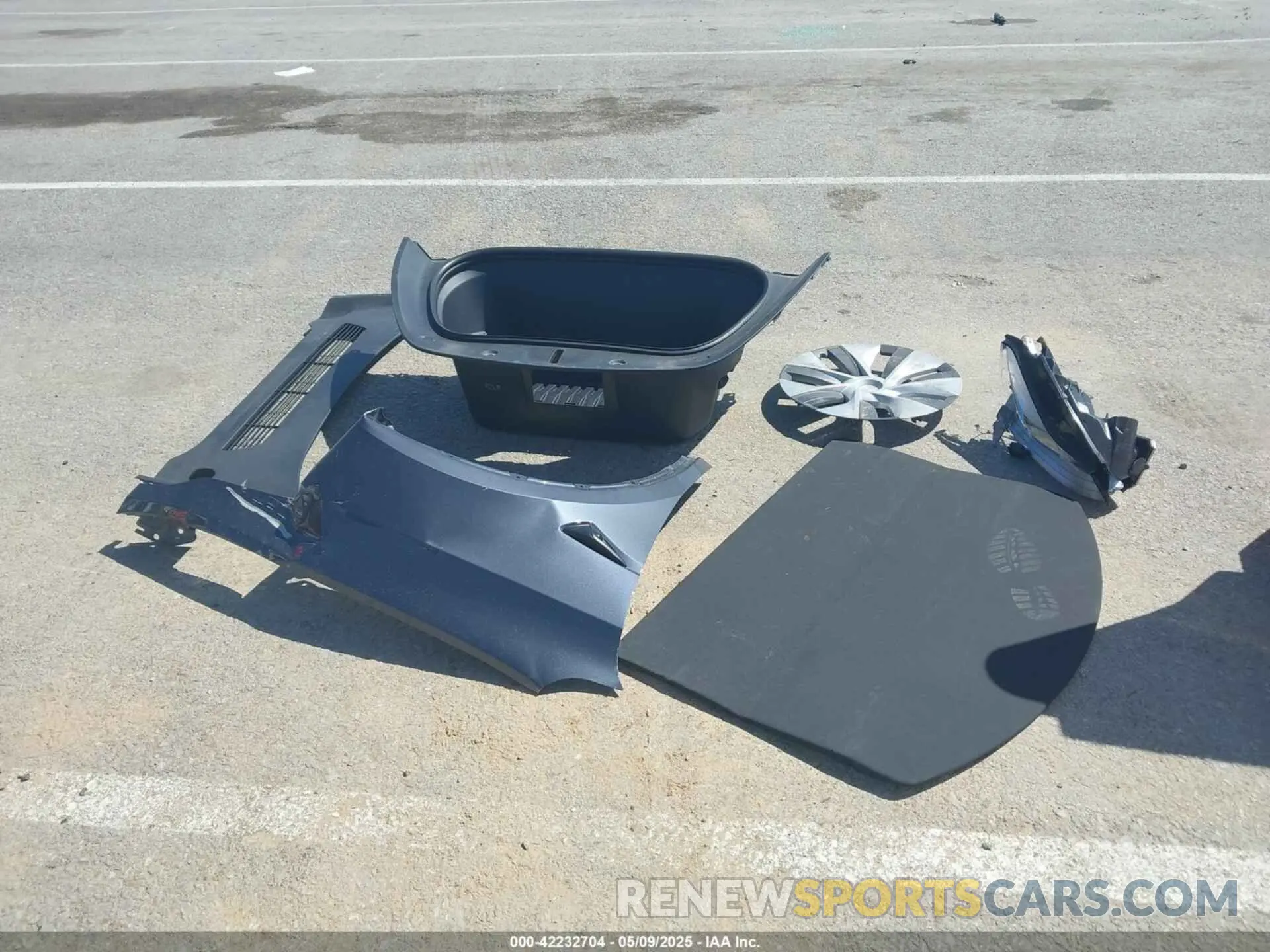12 Photograph of a damaged car 7SAYGDEE4PA037218 TESLA MODEL Y 2023