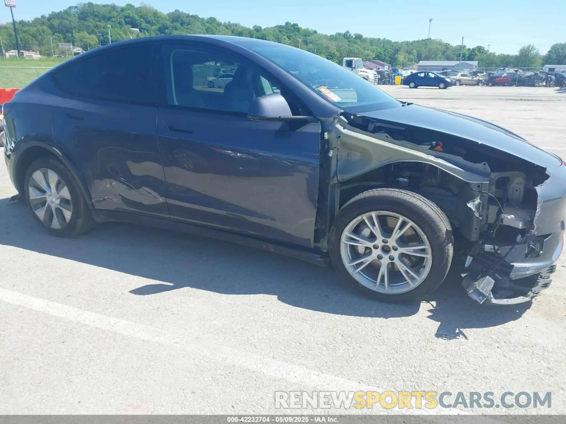6 Photograph of a damaged car 7SAYGDEE4PA037218 TESLA MODEL Y 2023