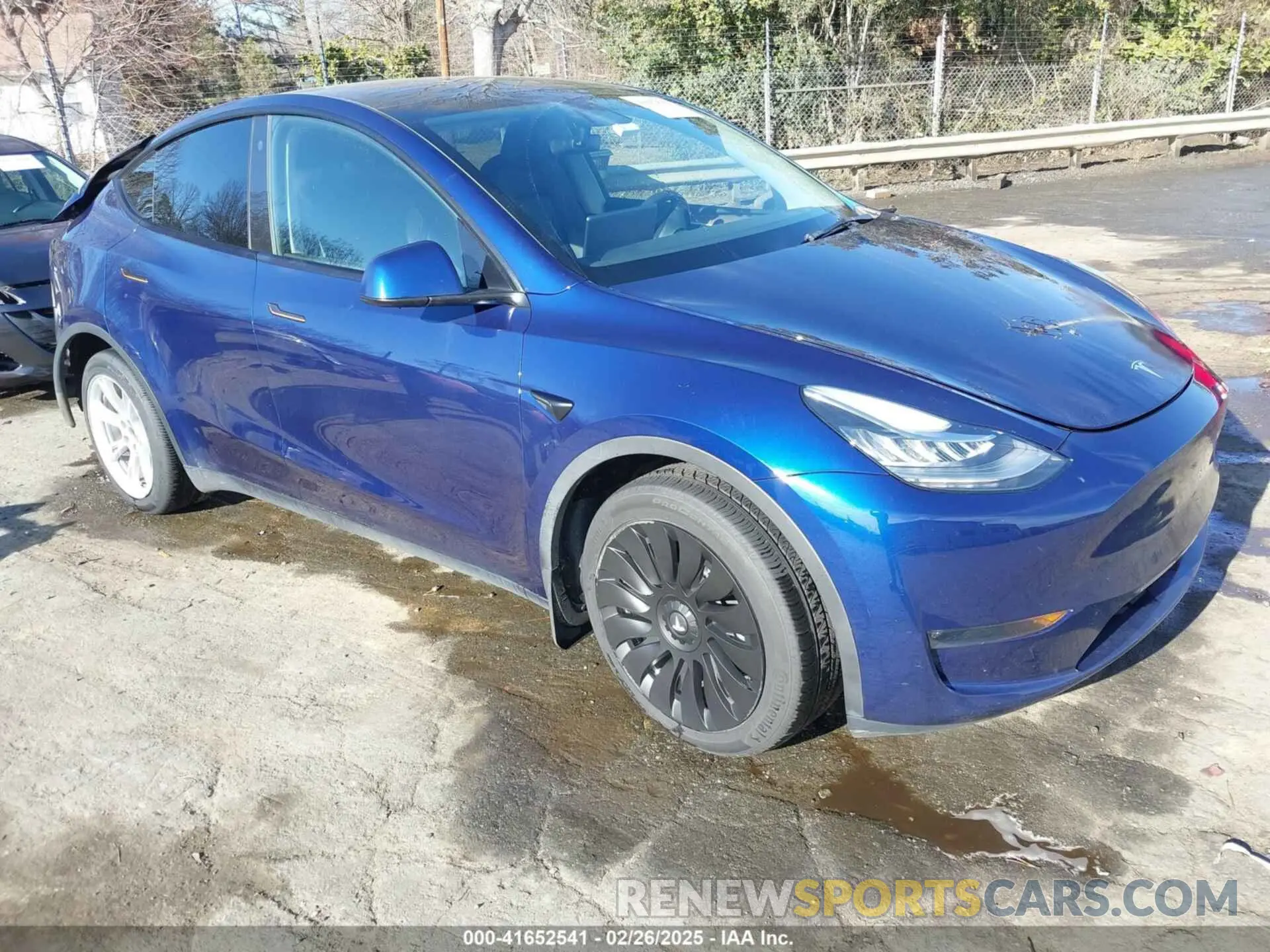 1 Фотография поврежденного автомобиля 7SAYGDEE4PA042757 TESLA MODEL Y 2023