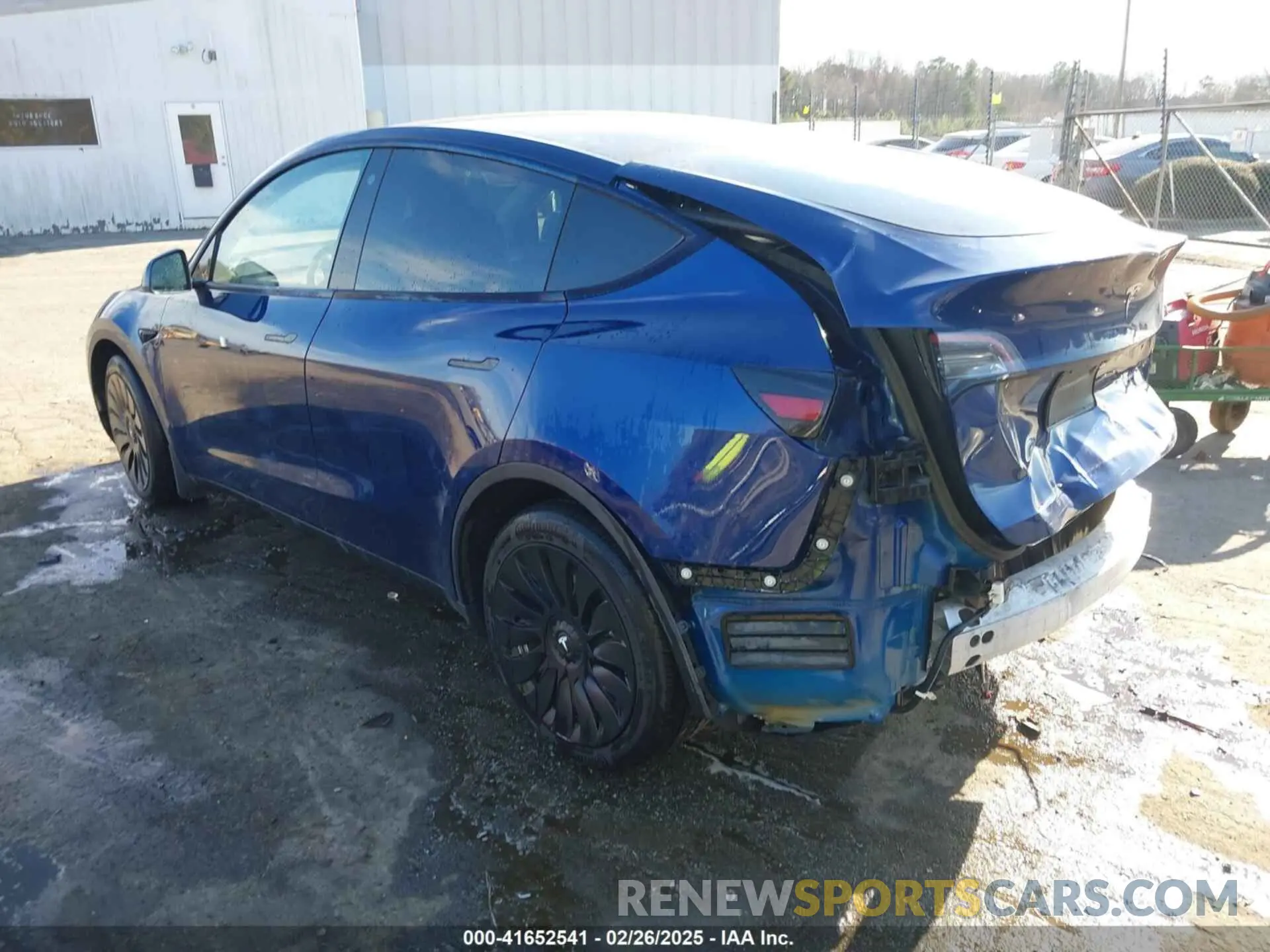 3 Фотография поврежденного автомобиля 7SAYGDEE4PA042757 TESLA MODEL Y 2023