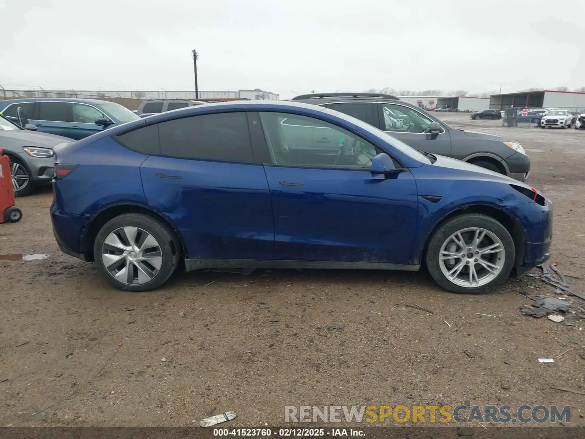 13 Photograph of a damaged car 7SAYGDEE4PA064743 TESLA MODEL Y 2023