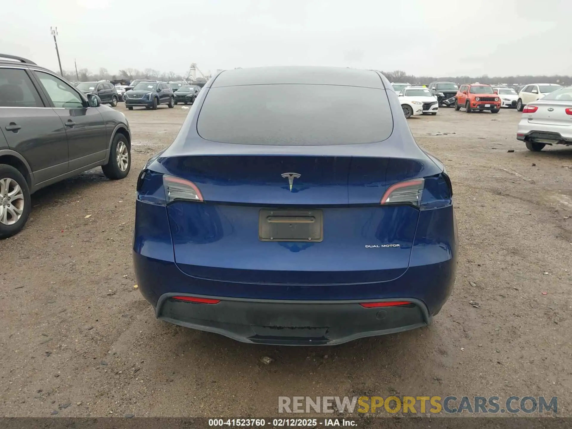 16 Photograph of a damaged car 7SAYGDEE4PA064743 TESLA MODEL Y 2023
