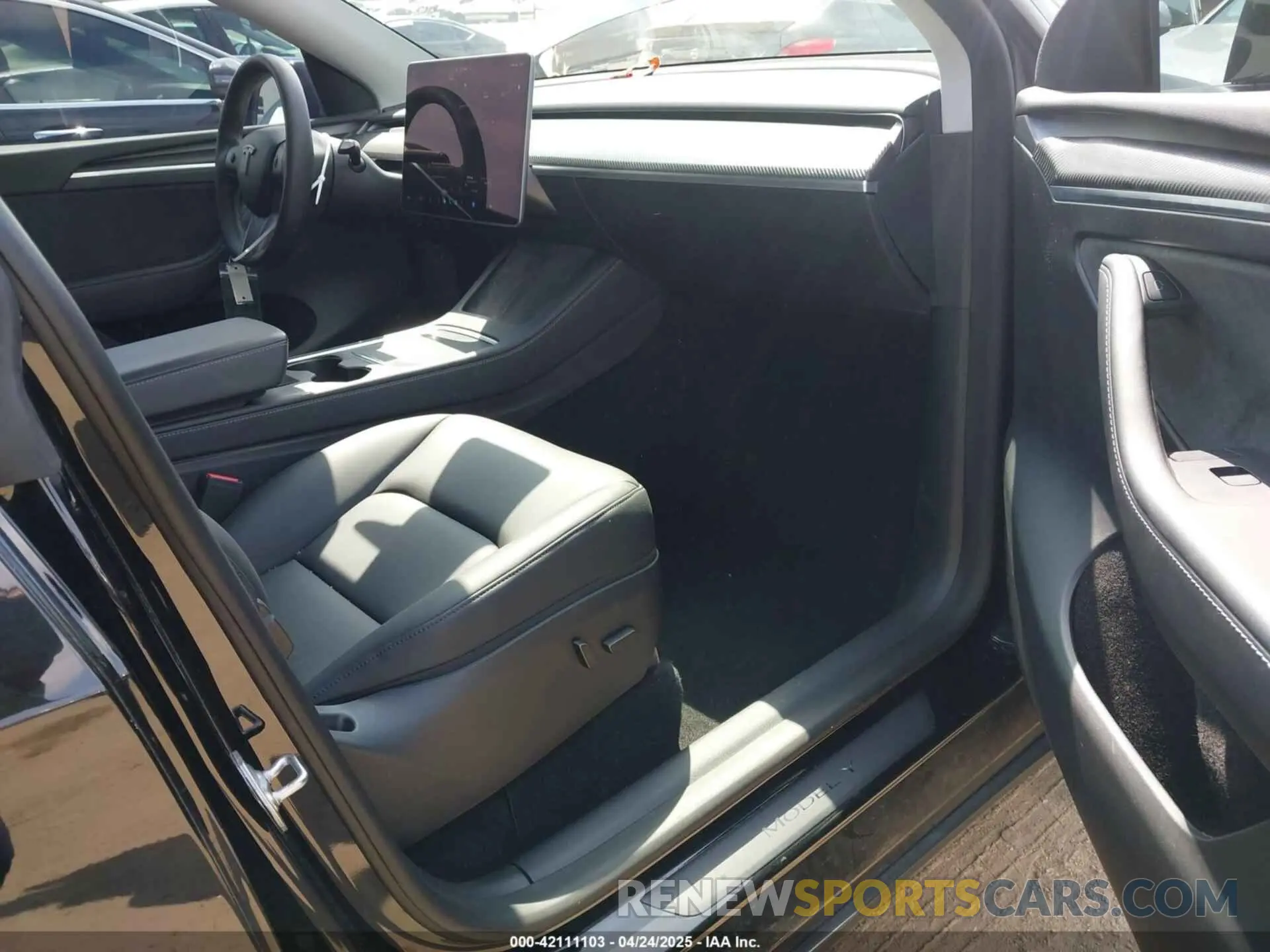 5 Фотография поврежденного автомобиля 7SAYGDEE4PA073166 TESLA MODEL Y 2023