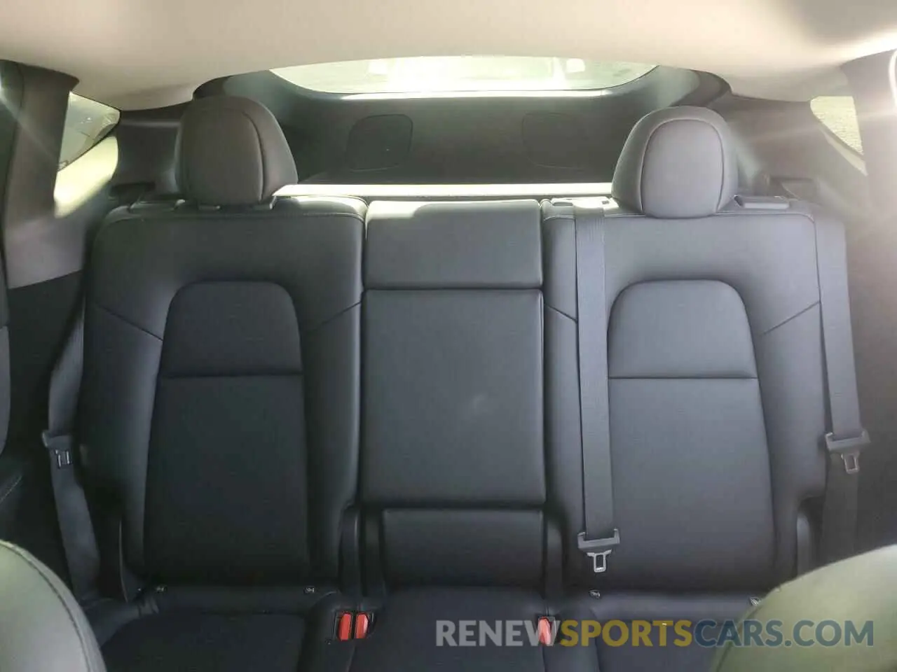 10 Photograph of a damaged car 7SAYGDEE4PA096382 TESLA MODEL Y 2023