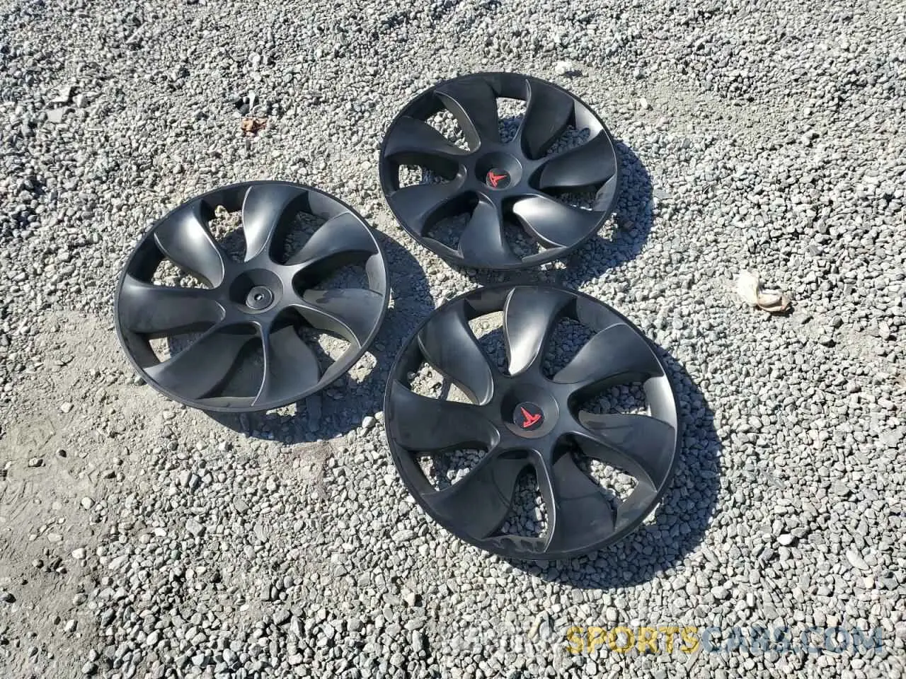 13 Photograph of a damaged car 7SAYGDEE4PA096382 TESLA MODEL Y 2023
