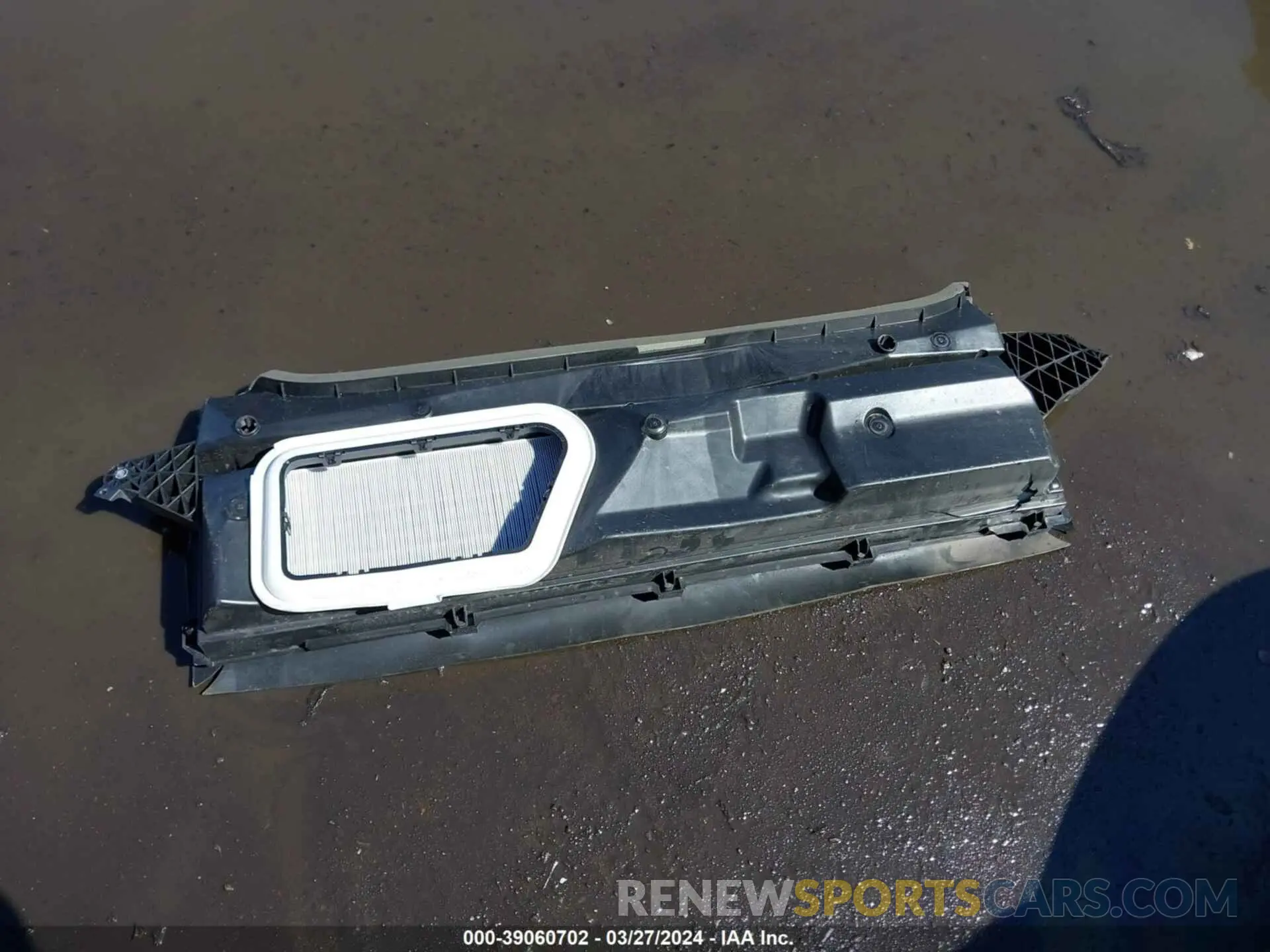 12 Photograph of a damaged car 7SAYGDEE4PA108062 TESLA MODEL Y 2023