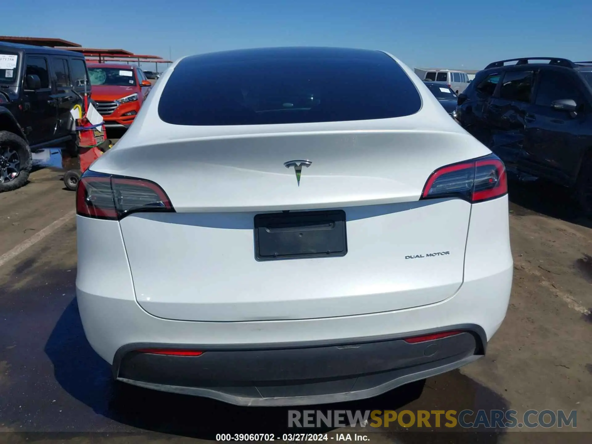 17 Photograph of a damaged car 7SAYGDEE4PA108062 TESLA MODEL Y 2023