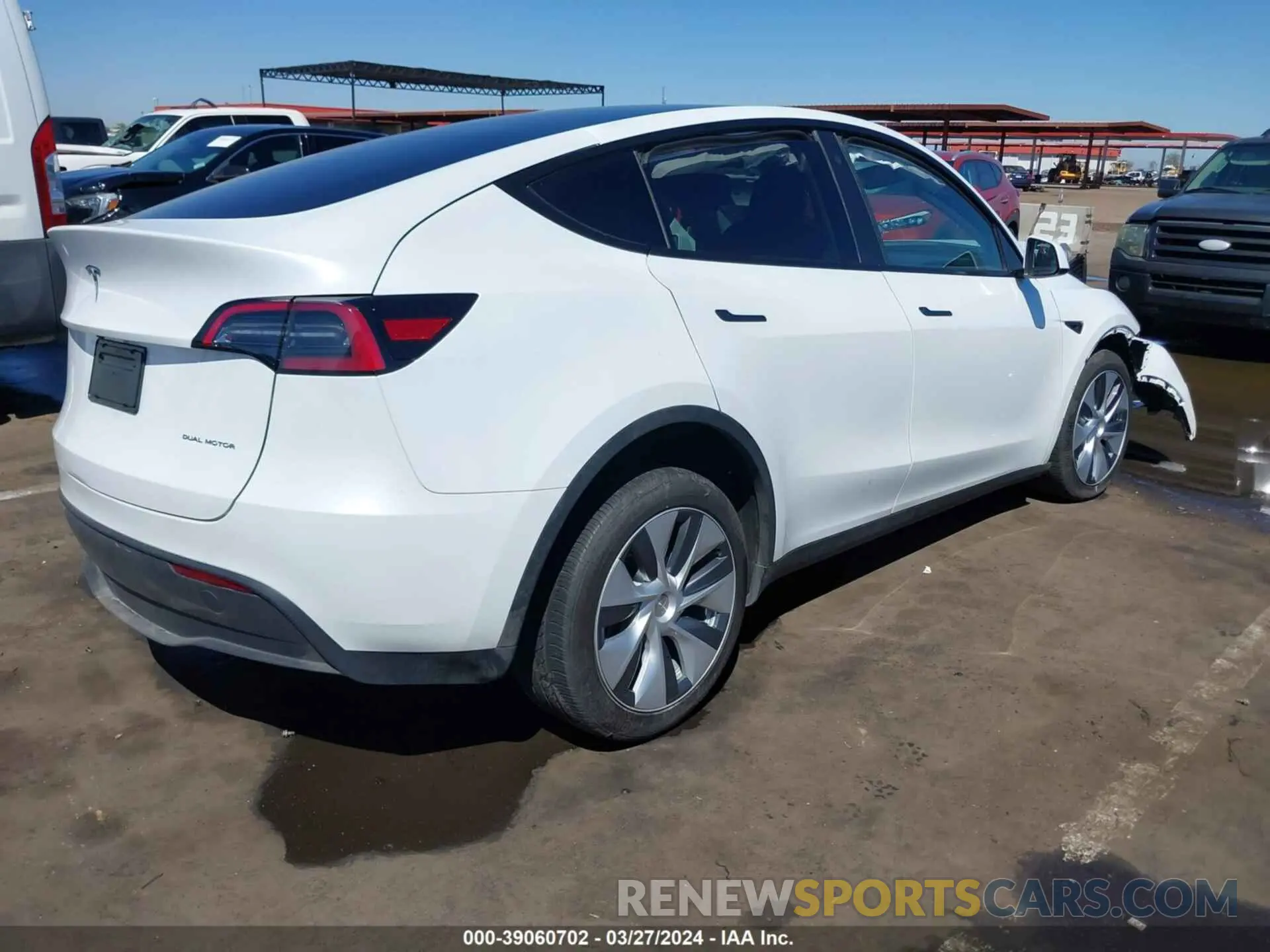 4 Photograph of a damaged car 7SAYGDEE4PA108062 TESLA MODEL Y 2023