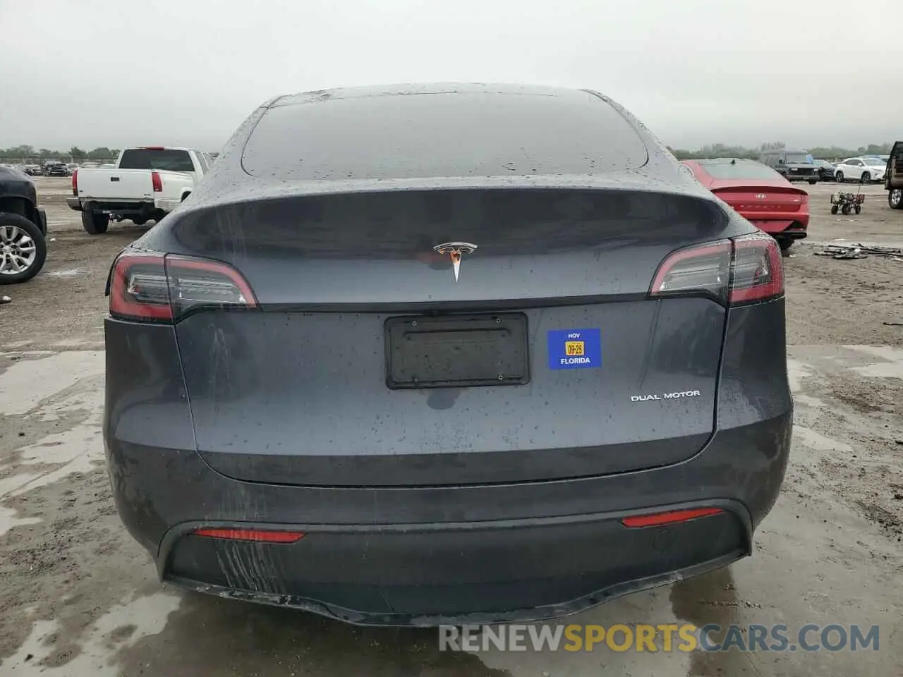 6 Photograph of a damaged car 7SAYGDEE4PA129929 TESLA MODEL Y 2023