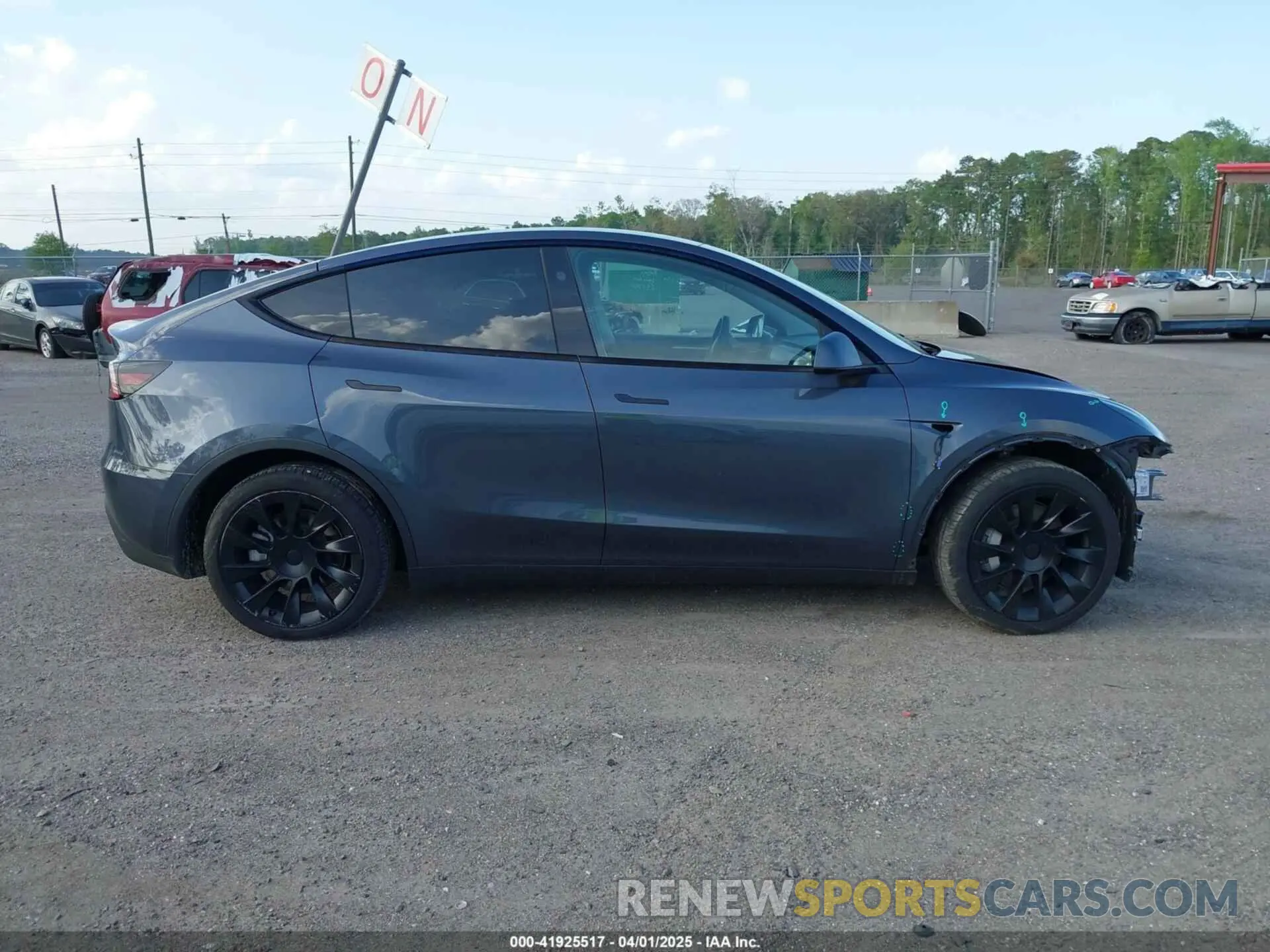 13 Фотография поврежденного автомобиля 7SAYGDEE4PA139277 TESLA MODEL Y 2023