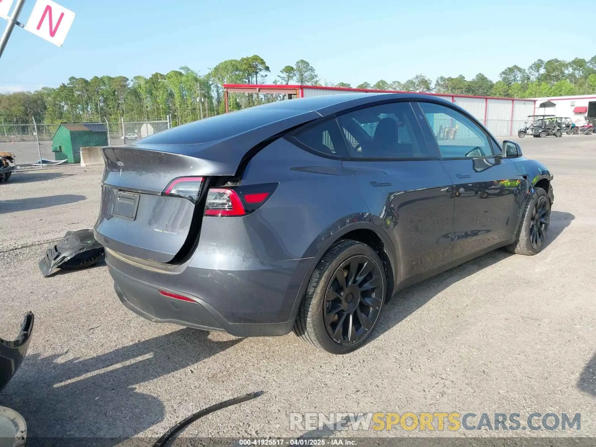 4 Фотография поврежденного автомобиля 7SAYGDEE4PA139277 TESLA MODEL Y 2023