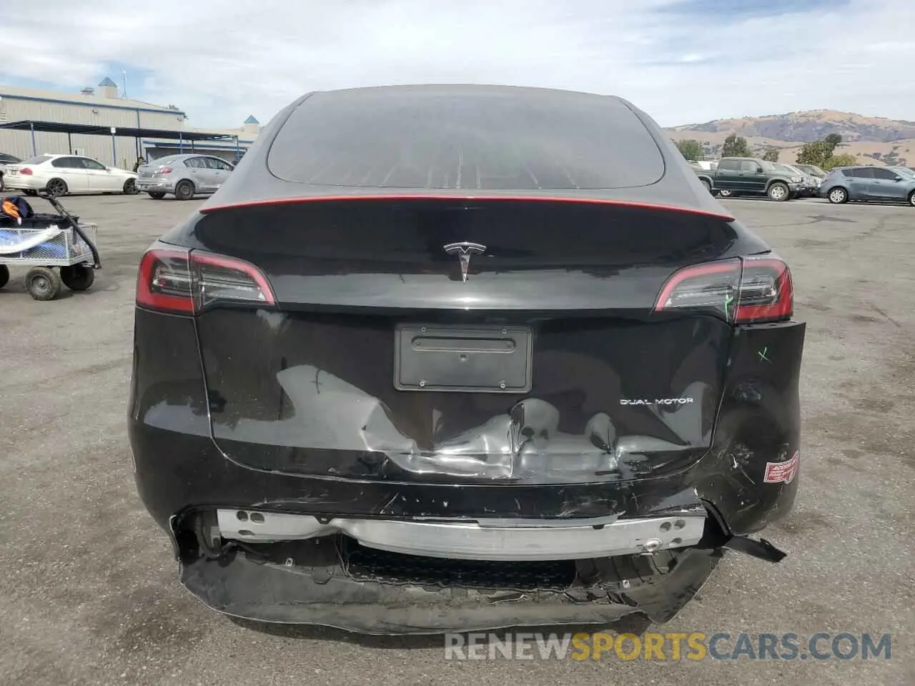 6 Photograph of a damaged car 7SAYGDEE4PA163076 TESLA MODEL Y 2023