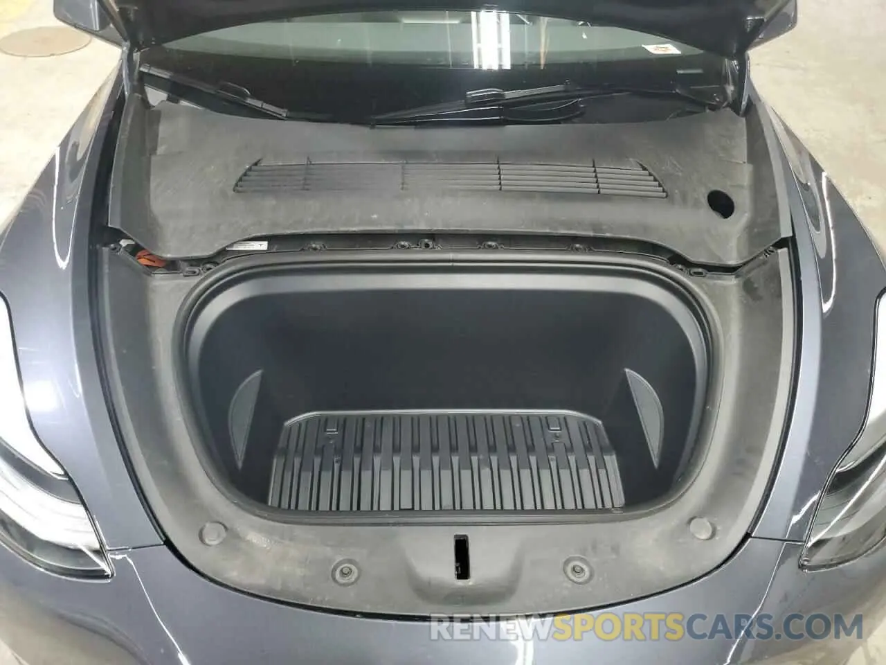11 Photograph of a damaged car 7SAYGDEE4PA210784 TESLA MODEL Y 2023