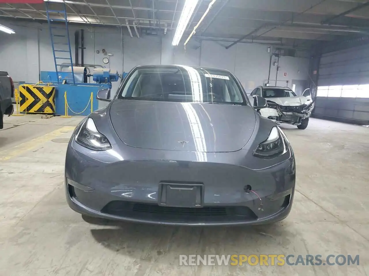 5 Photograph of a damaged car 7SAYGDEE4PA210784 TESLA MODEL Y 2023